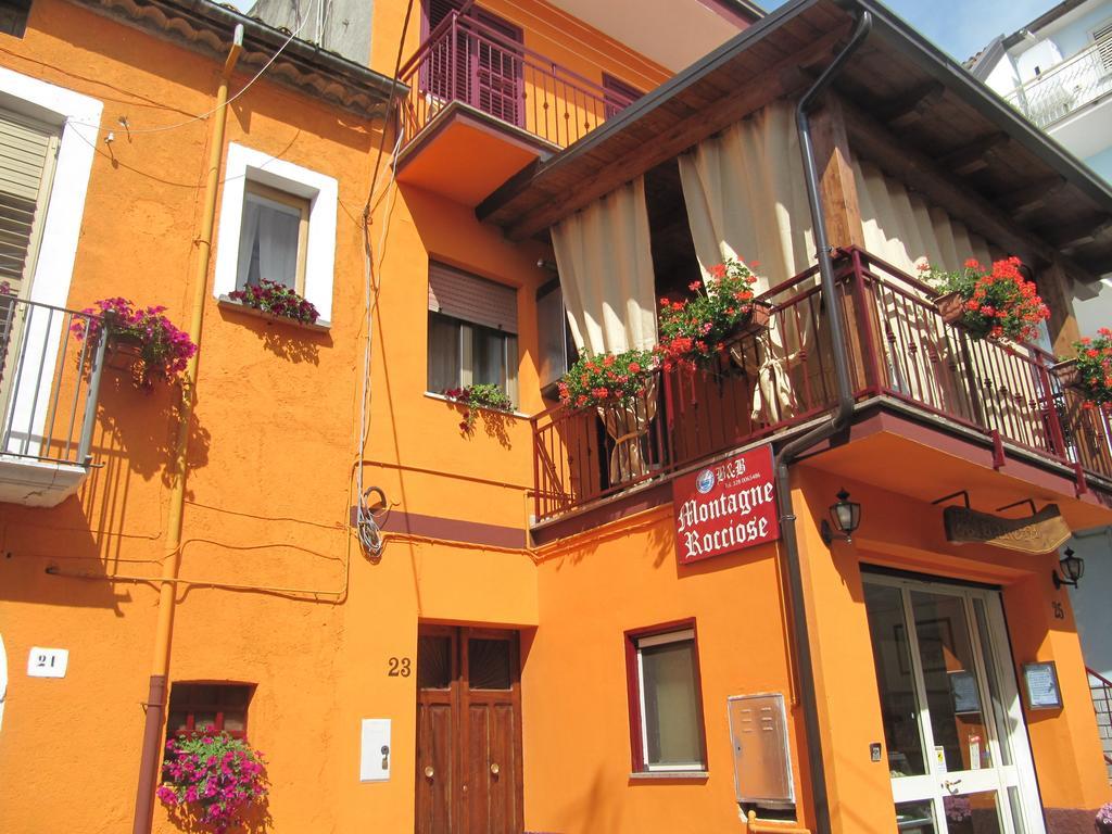 Frascineto Montagne Rocciose Bed & Breakfast エクステリア 写真