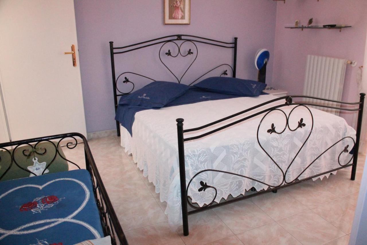 Frascineto Montagne Rocciose Bed & Breakfast エクステリア 写真